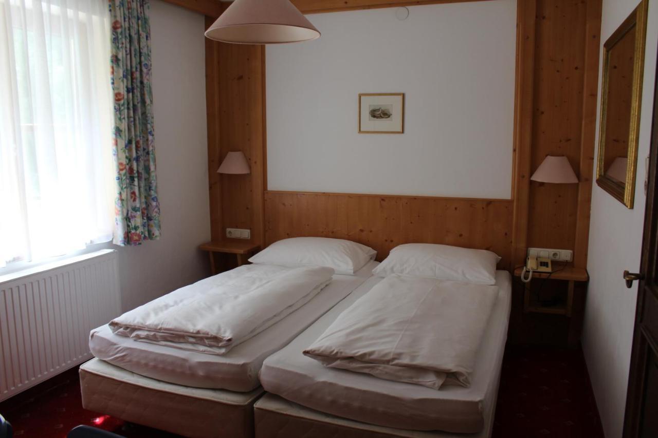 Hotel Grafenwirt ヴァークライン エクステリア 写真